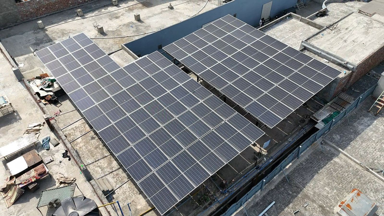 Commercial solar rooftop installation